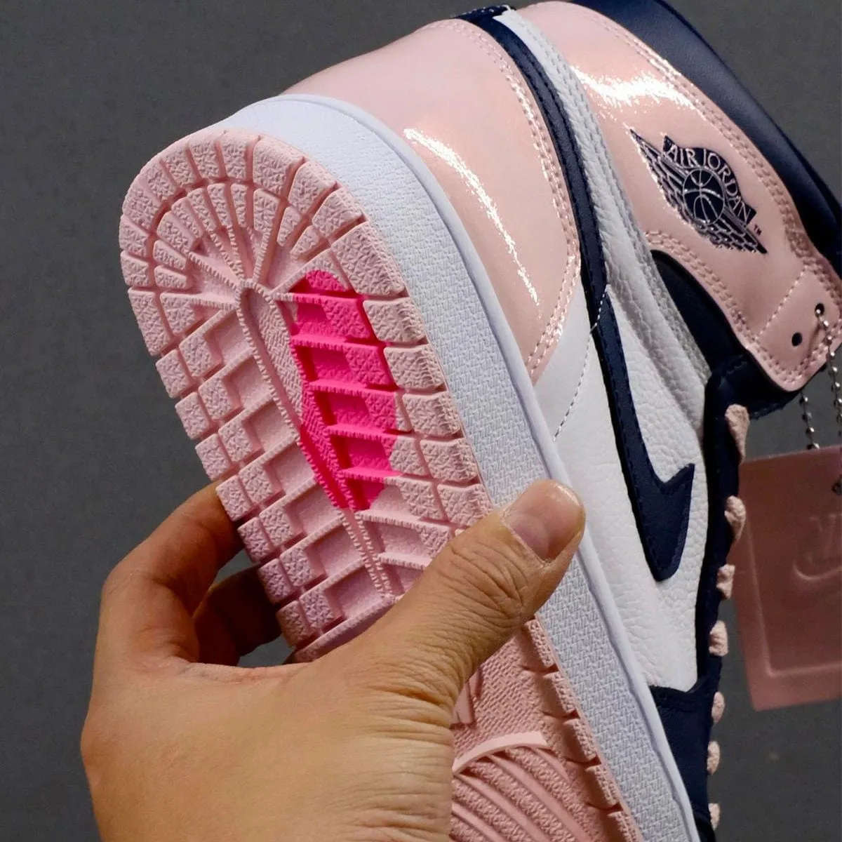 Air Jordan 1 Retro High Wmns OG SE 'Bubble Gum'