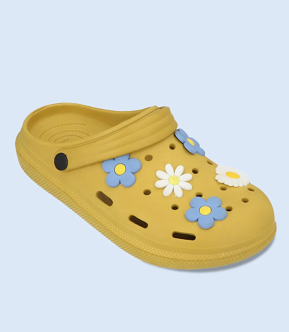 BW7439-MUSTARD-Women Crocs