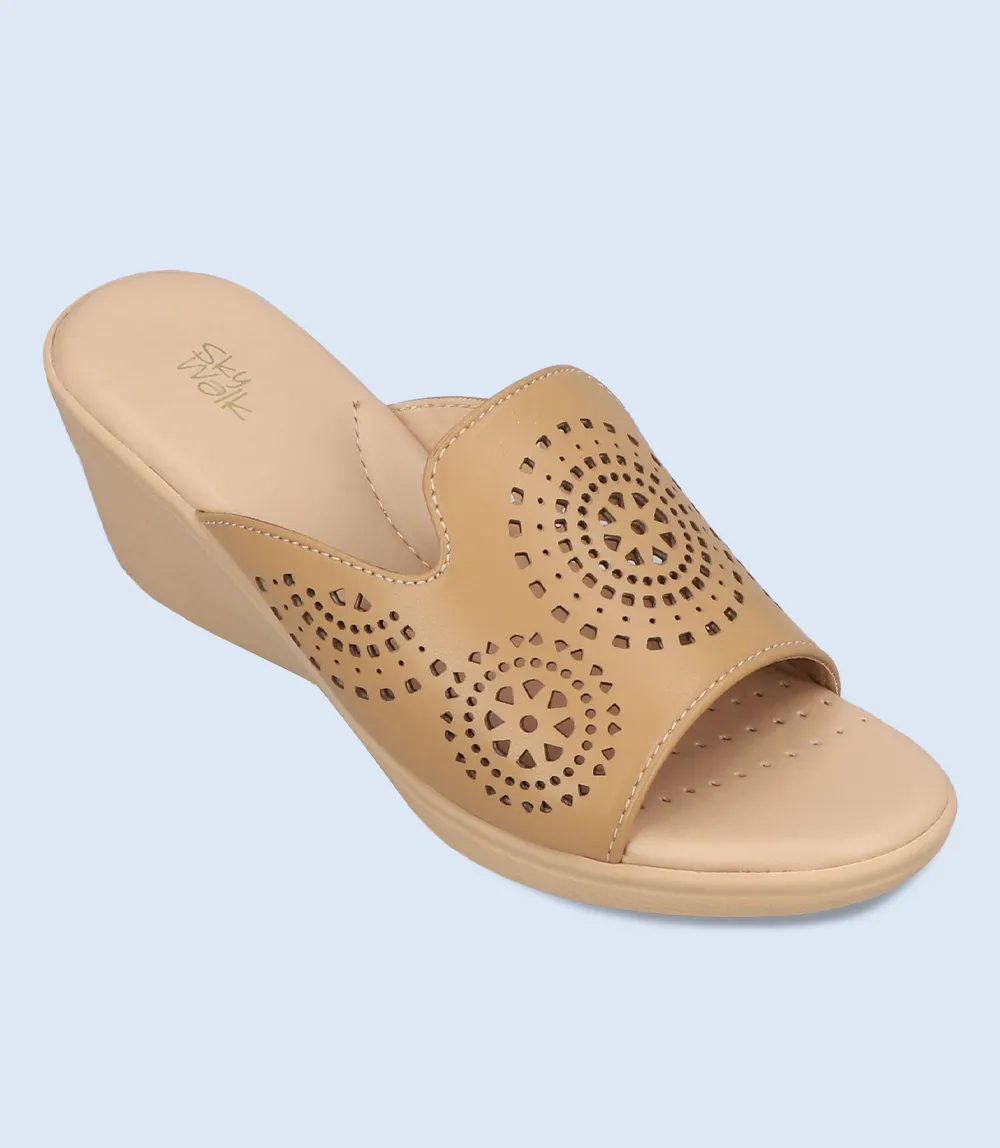 BW9260-BEIGE-Women Comfort Slipper