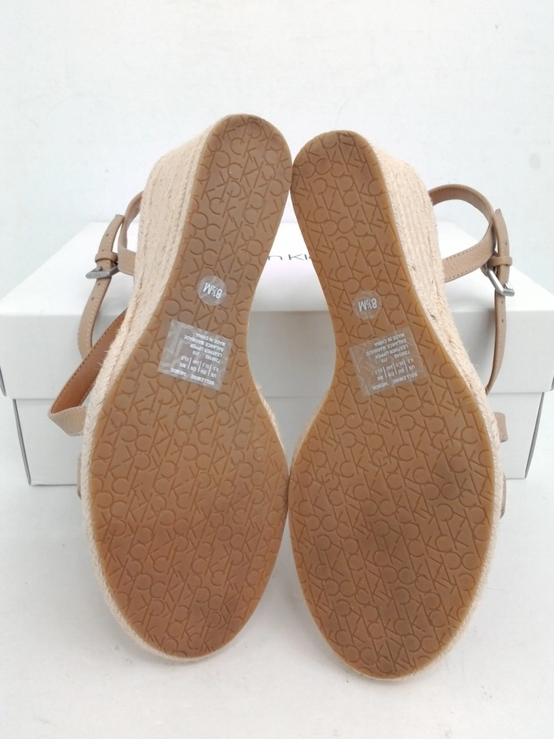 Calvin Klein Women's Bellemine Pebble Grain Desert Sand Size 8.5 M