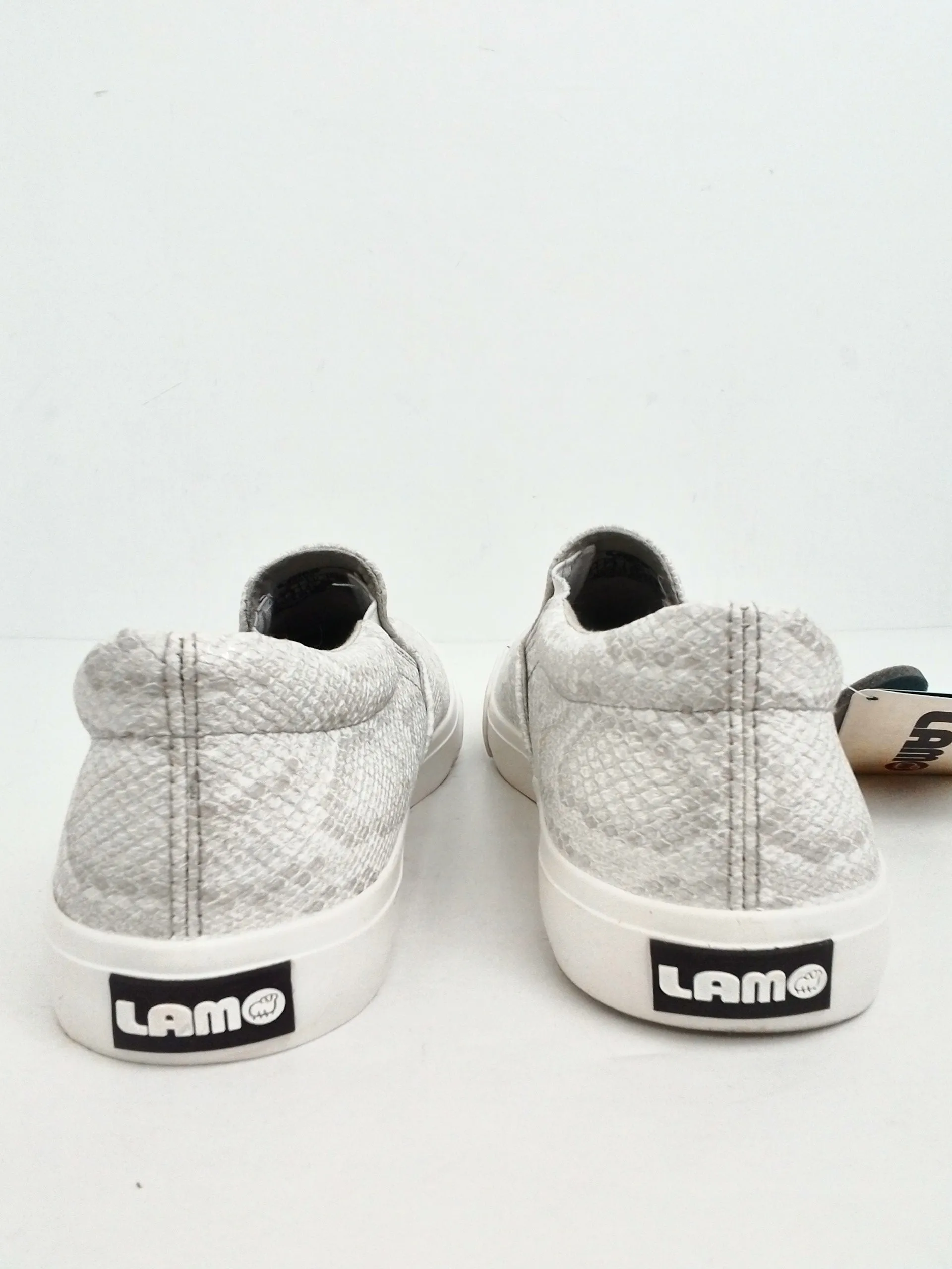 Lamo Women's White/Silver Size 9.5