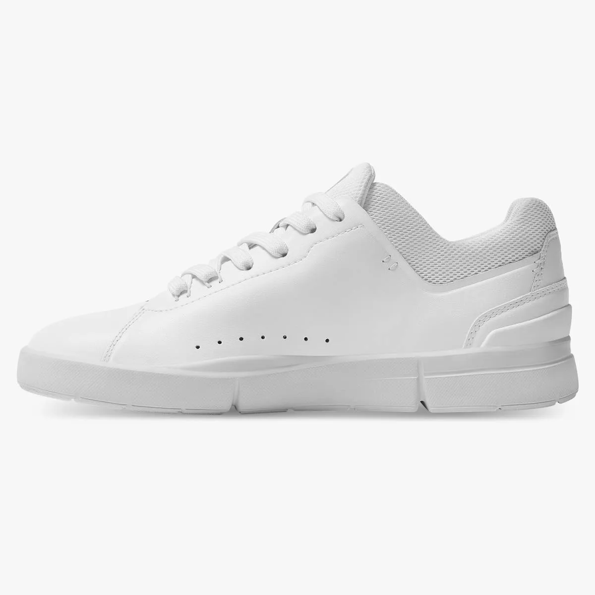 'On Running' Women's THE ROGER Advantage 1 Tennis Sneaker - White