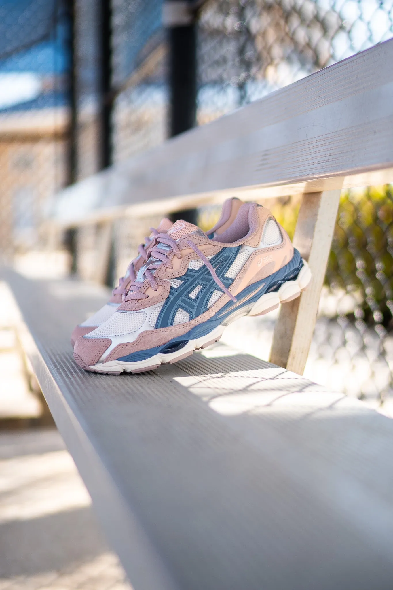 WOMEN Asics Gel-NYC (Cream/Grey Floss) - 1202A429-104